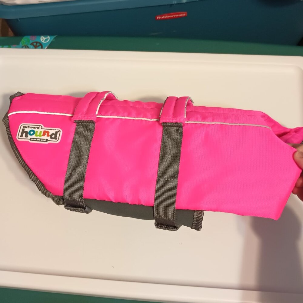 Outward Hound Granby Splash Dog Life Vest for Swimming, Boating & Water Safety - Picture 16 of 16